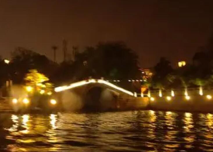 苏州古运河夜游.jpg 苏州古运河夜游.jpg
